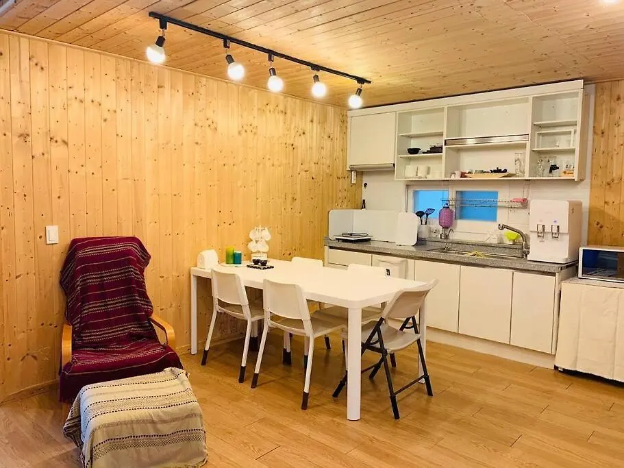 Apartment 380 2F Oceanview Lovely Big Family House 6 People Busan