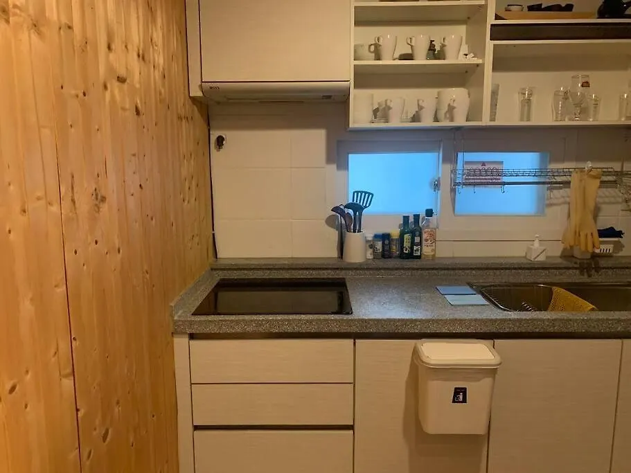 380 2F Oceanview Lovely Big Family House 6 People Busan Apartment